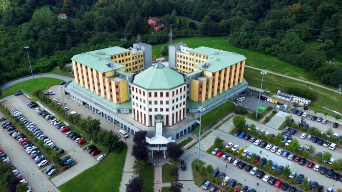 Dagli alpini della Valsesiana una donazione all'ospedale di Borgosesia