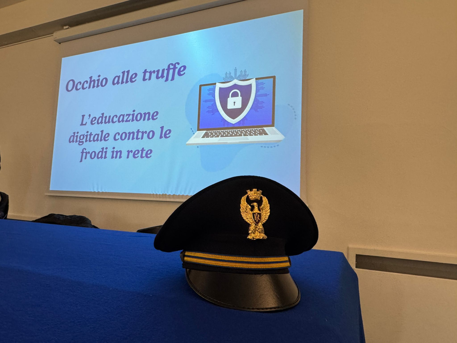 Truffe online, Polizia di Stato e Poste Italiane incontrano i cittadini