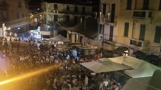 Gozzano, street food e musica: tanta gente in piazza - foto