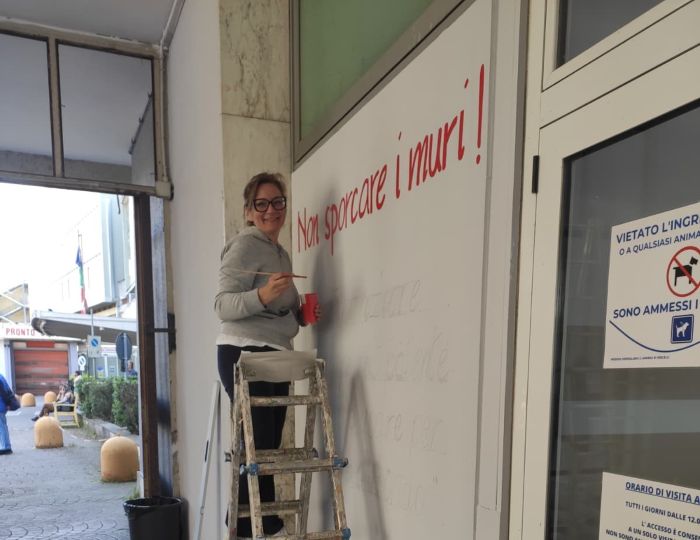 Si abbellisce l'atrio dell'ospedale di Vercelli